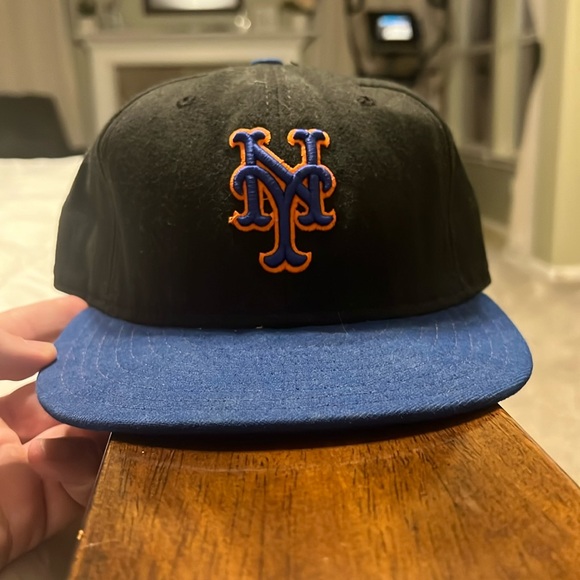 NY Mats 7-1/4 two tone used - Picture 1 of 6